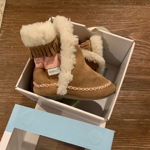 Robeez suede soft sole boot